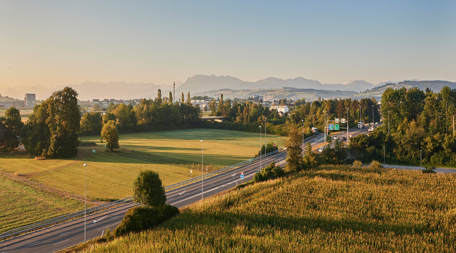 Autobahnschluss & Bahnhof